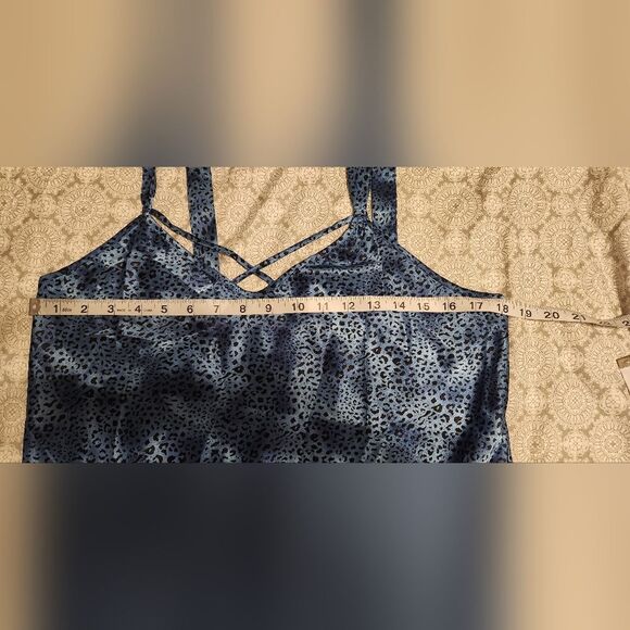 Morgan Taylor intimates - Picture 4 of 5